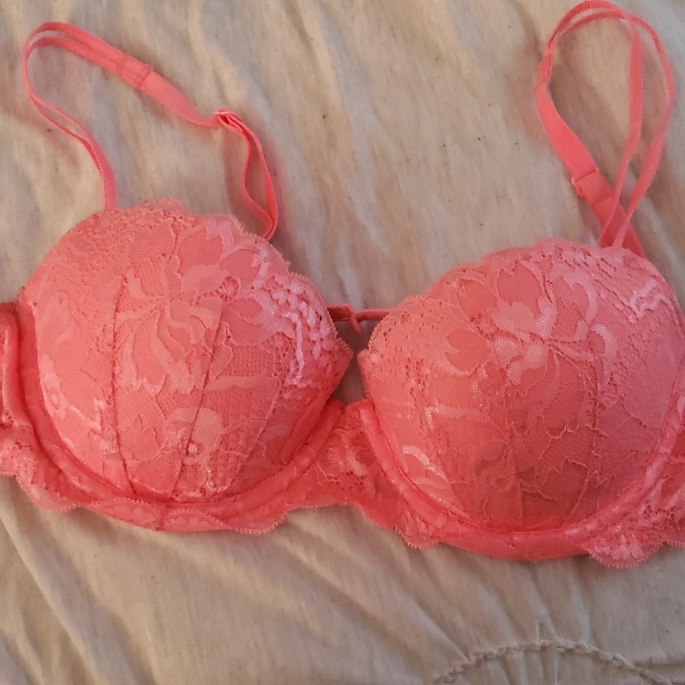 34 B pink VS push up bra